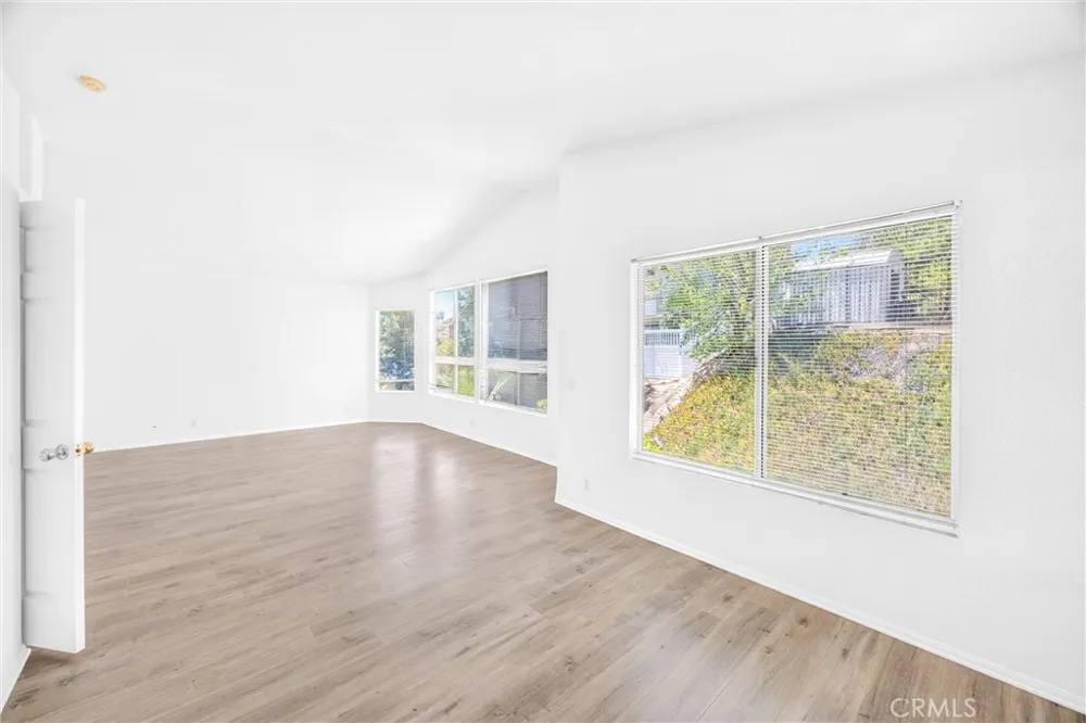476 Somerset Cir Corona, CA 92879