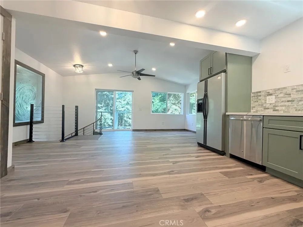 659 Virginia Ct. Court Lake Arrowhead, CA 92352