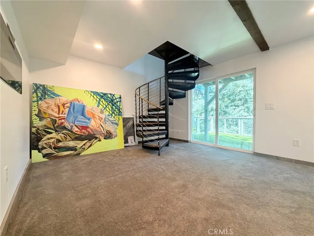 659 Virginia Ct. Court Lake Arrowhead, CA 92352