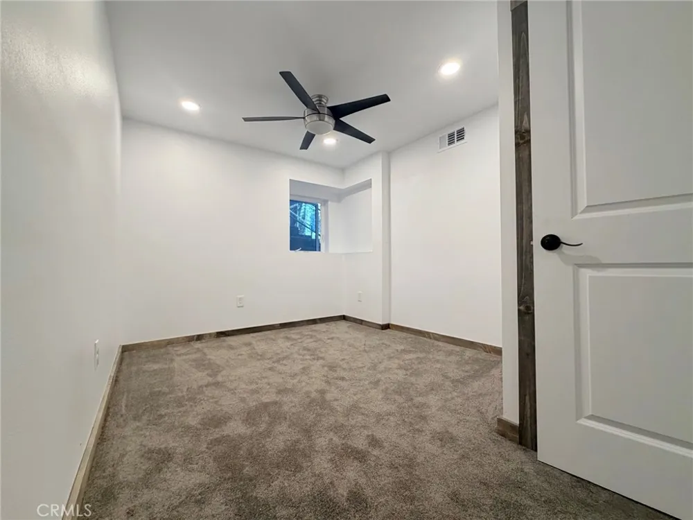 659 Virginia Ct. Court Lake Arrowhead, CA 92352