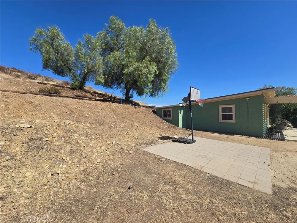 28530 Williams Drive Quail Valley, CA 92587