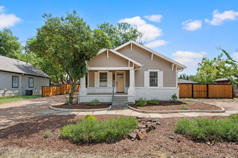 607 Church Street Pilot Point, TX 76258