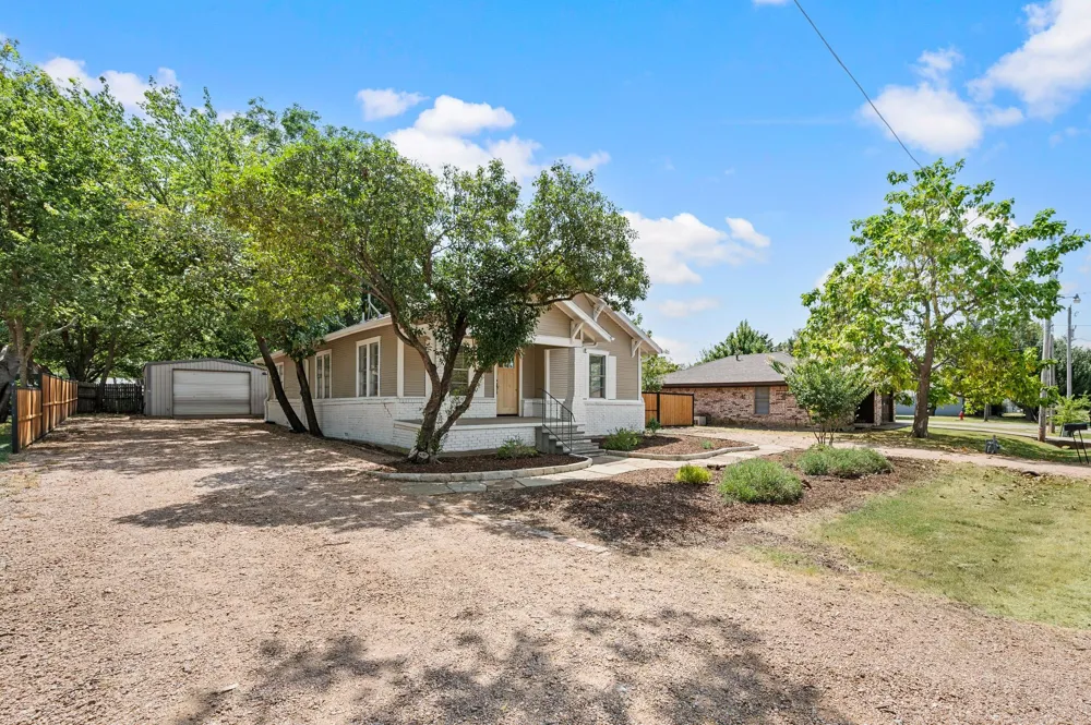 607 Church Street Pilot Point, TX 76258