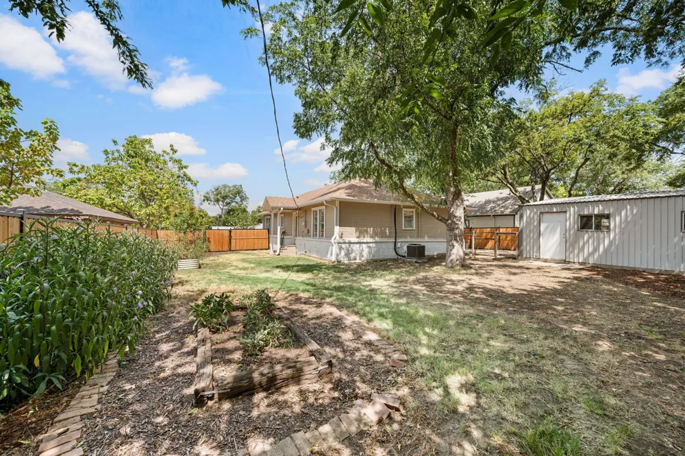 607 Church Street Pilot Point, TX 76258