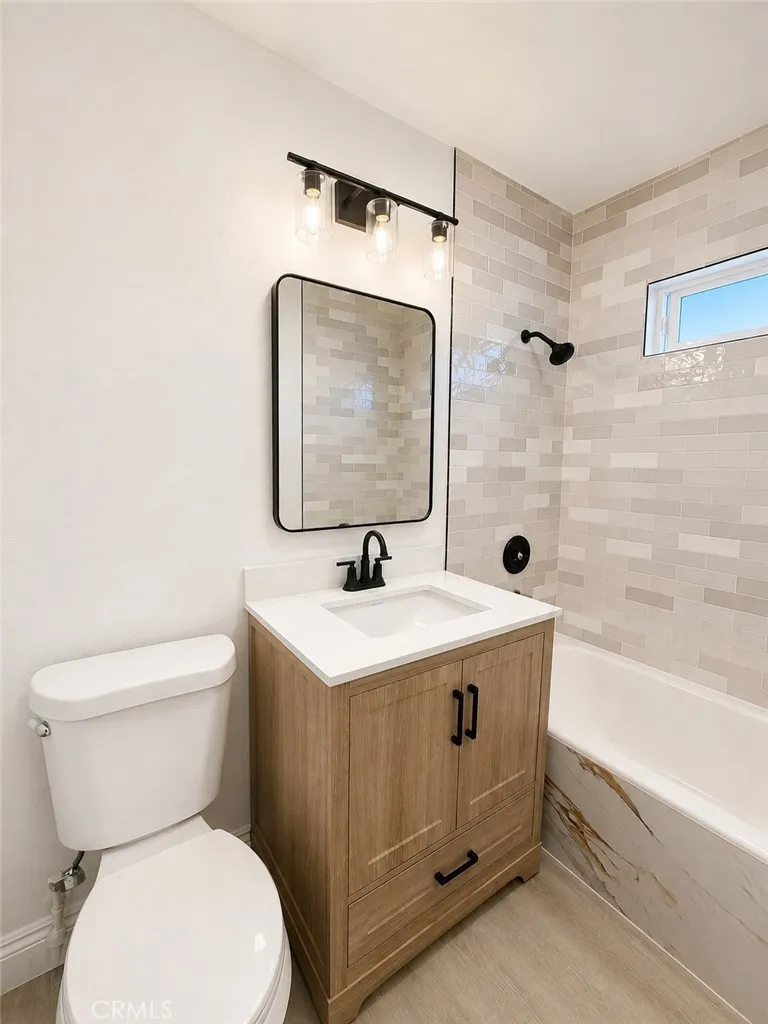 1315 E 55th Long Beach, CA 90805