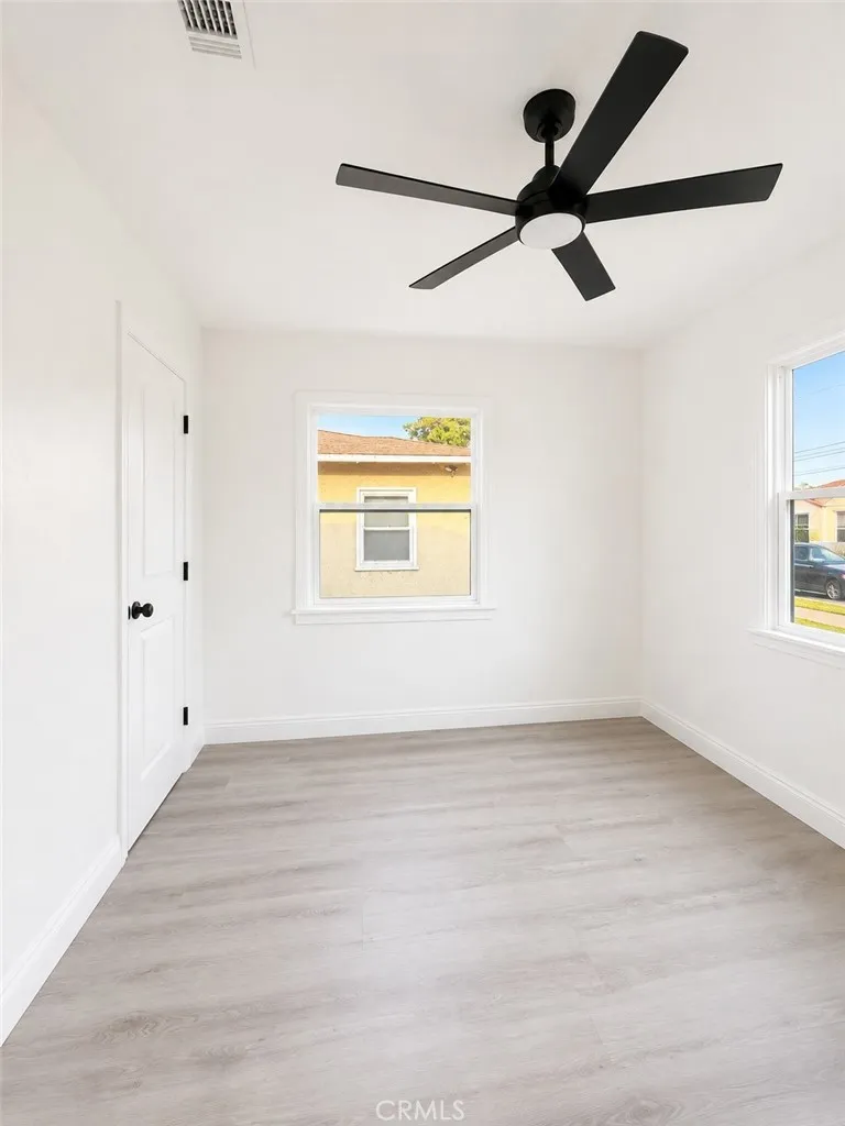 1315 E 55th Long Beach, CA 90805