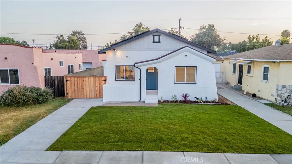 1315 E 55th Long Beach, CA 90805