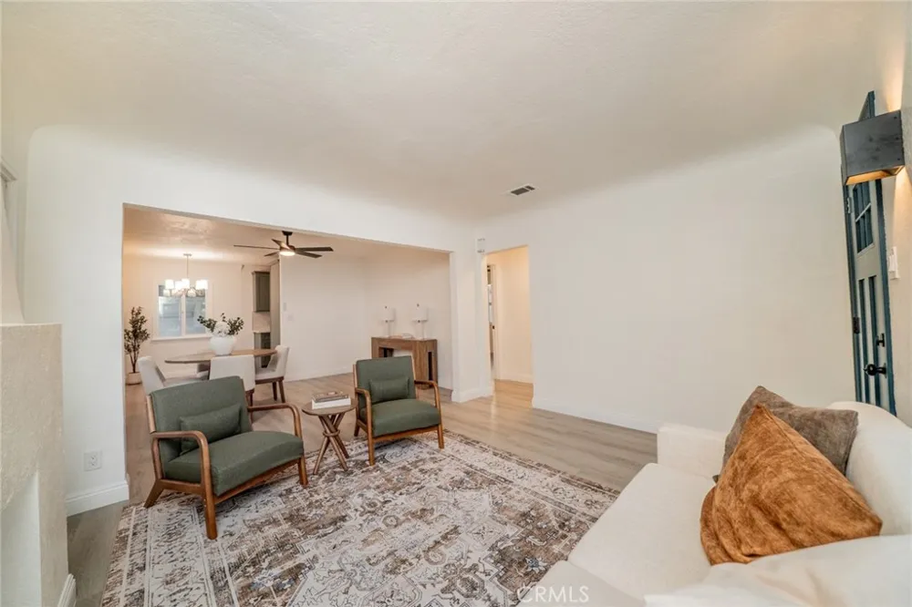 1315 E 55th Long Beach, CA 90805