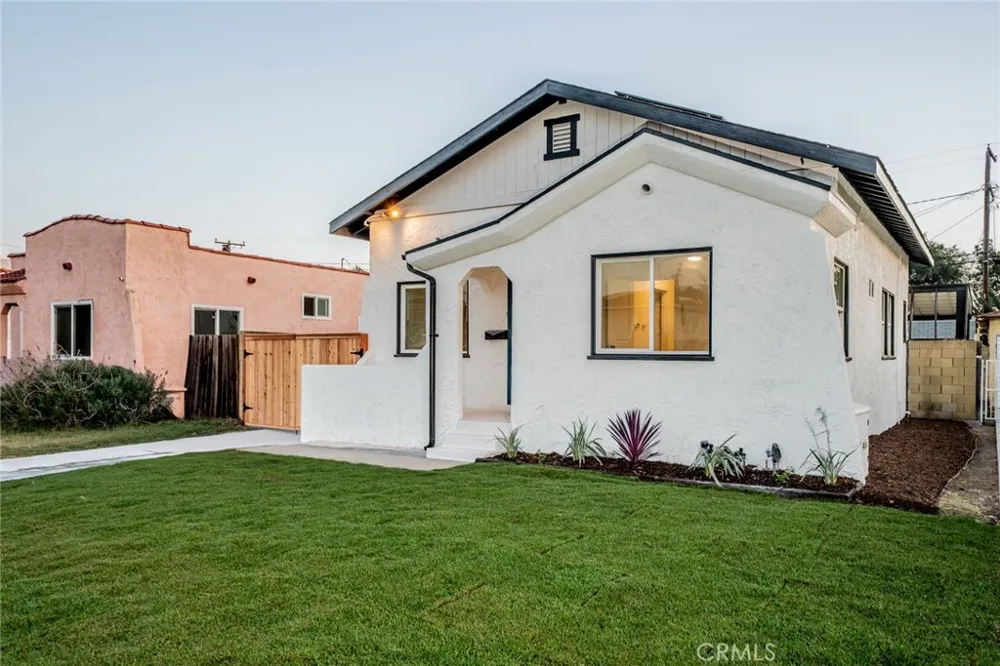 1315 E 55th Long Beach, CA 90805