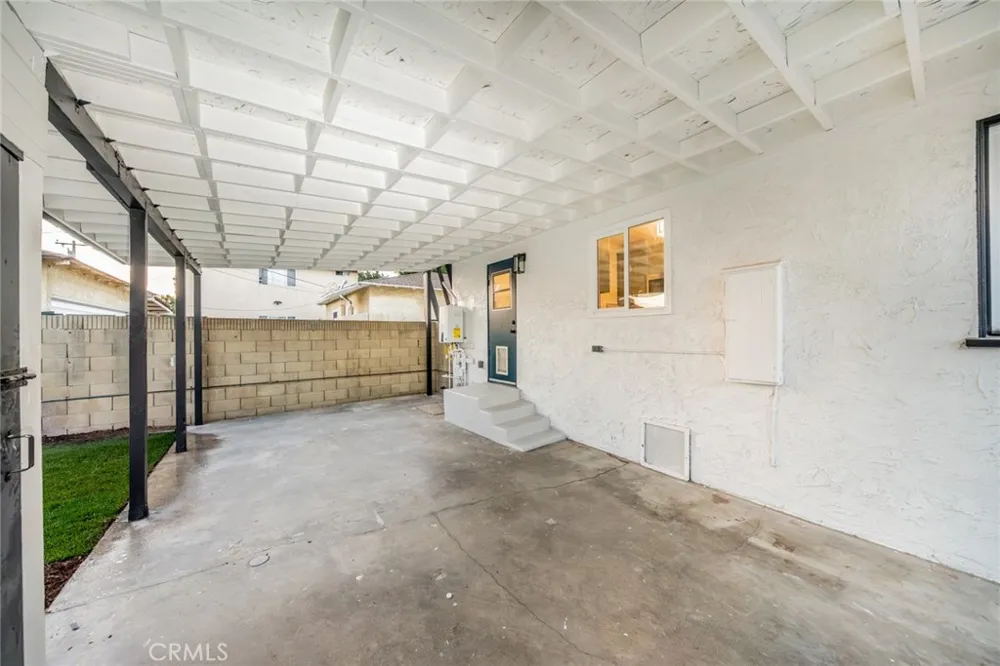 1315 E 55th Long Beach, CA 90805