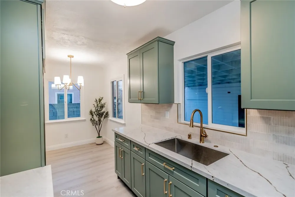 1315 E 55th Long Beach, CA 90805