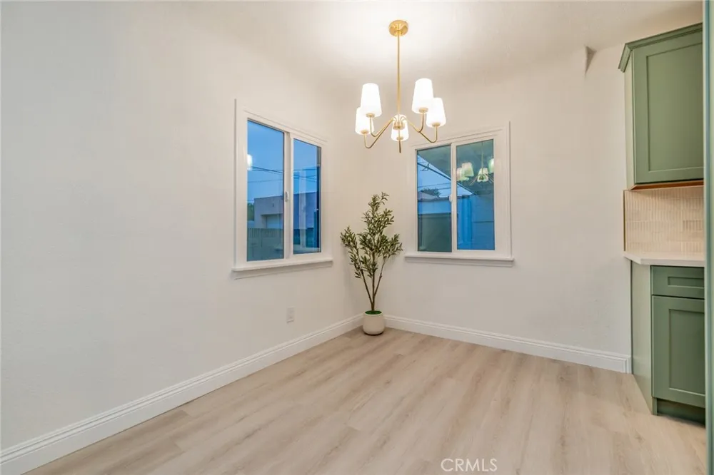 1315 E 55th Long Beach, CA 90805