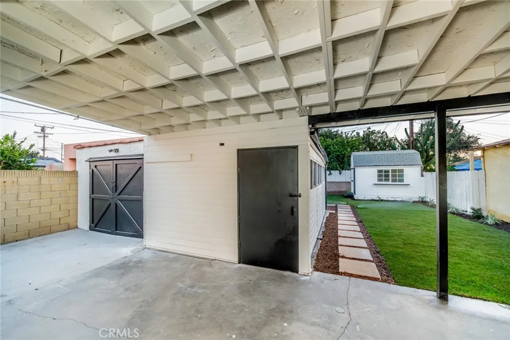 1315 E 55th Long Beach, CA 90805