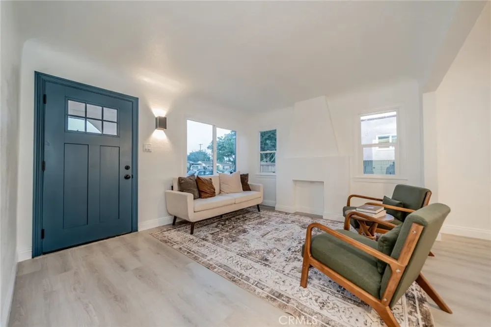 1315 E 55th Long Beach, CA 90805