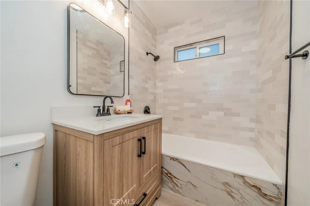 1315 E 55th Long Beach, CA 90805