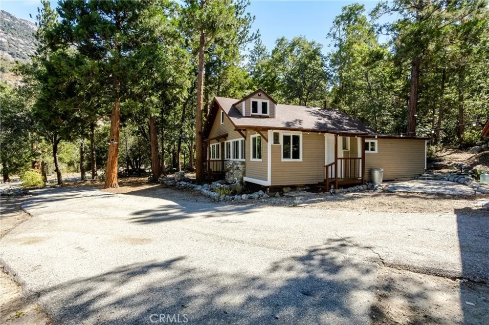 40433 Valley Of The Falls Forest Falls, CA 92339