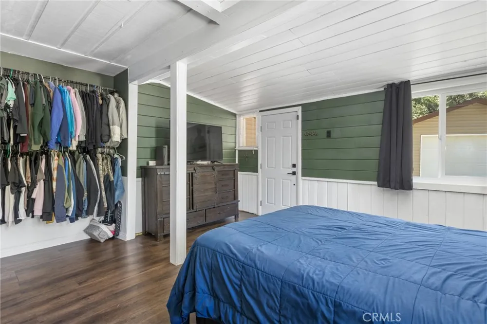 40433 Valley Of The Falls Forest Falls, CA 92339
