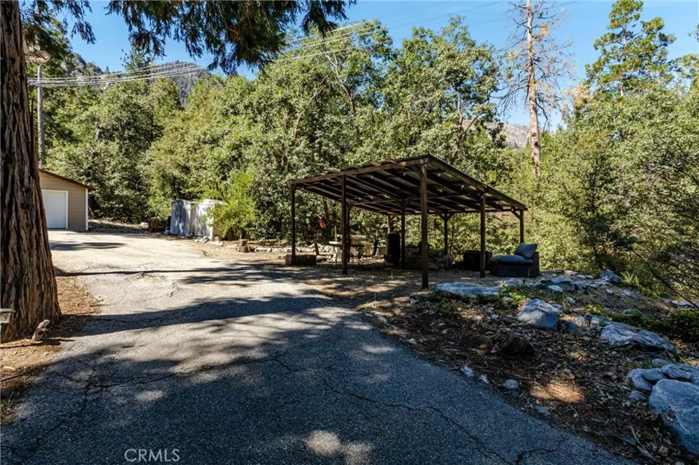40433 Valley Of The Falls Forest Falls, CA 92339