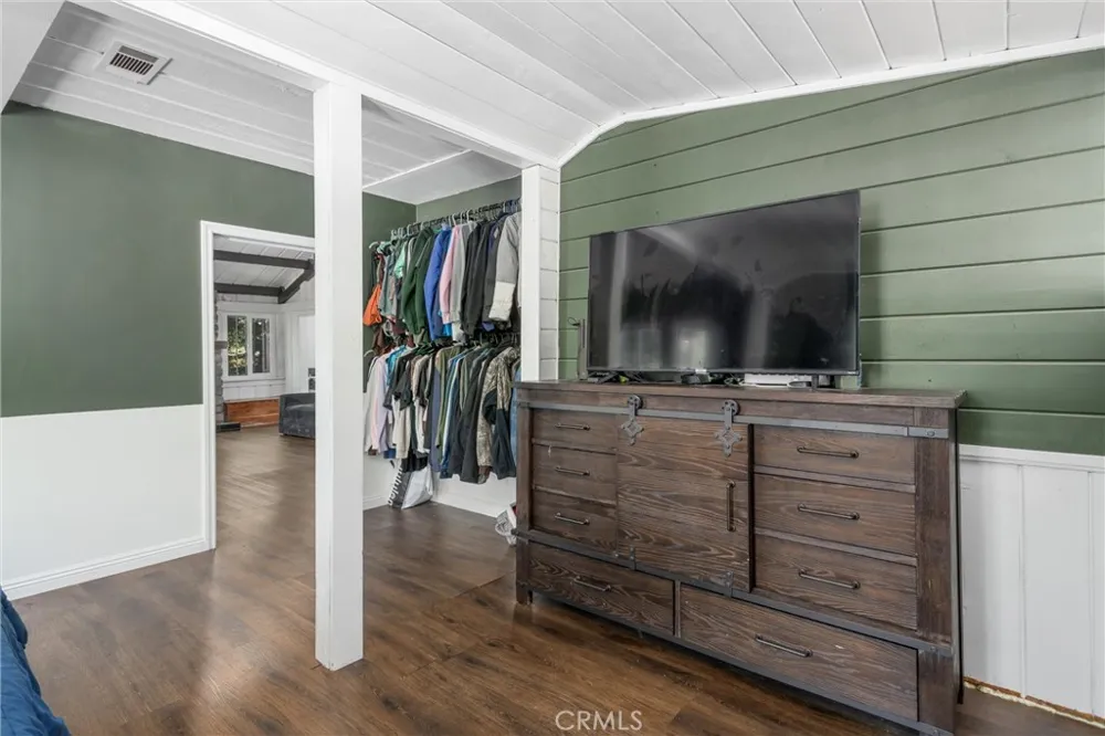 40433 Valley Of The Falls Forest Falls, CA 92339