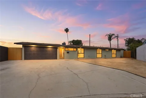 1261 E Ada Ave