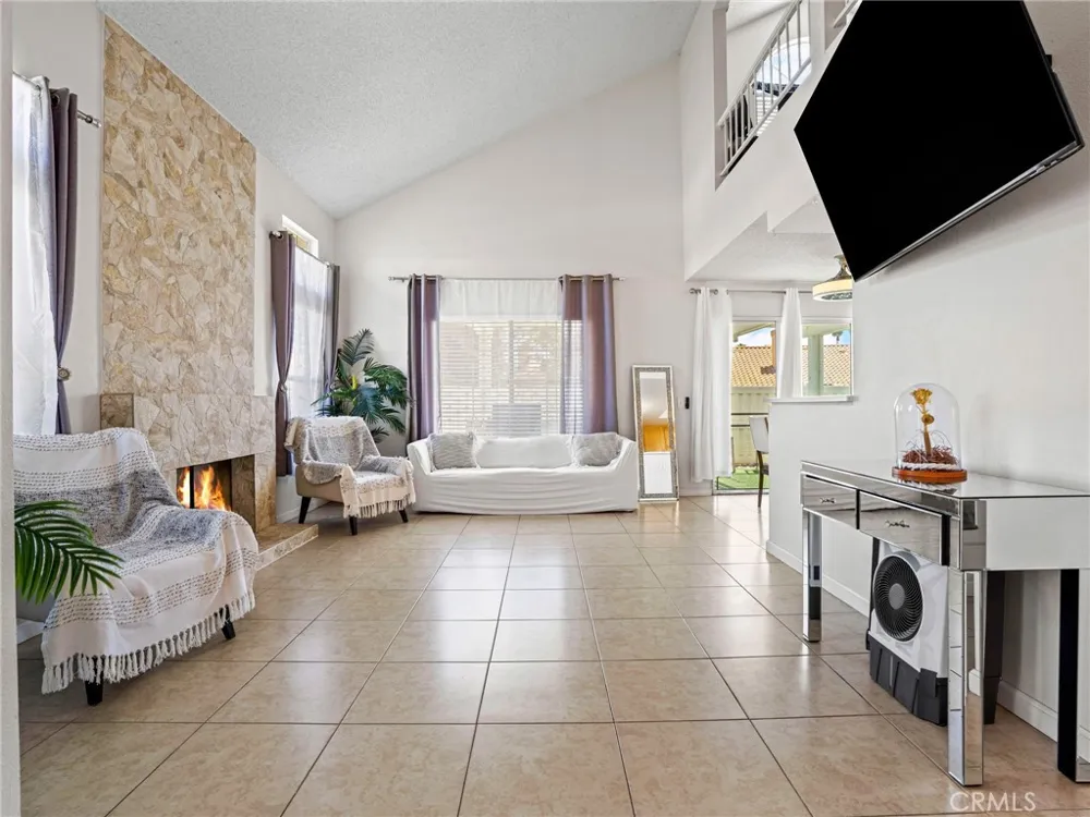 510 La Costa Banning, CA 92220