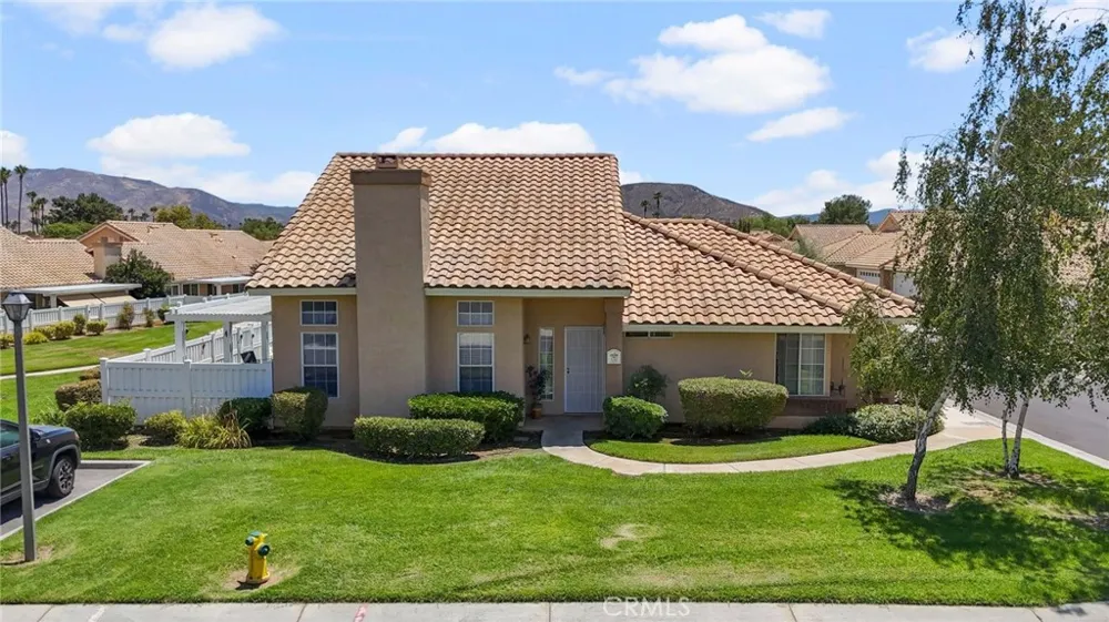 510 La Costa Banning, CA 92220