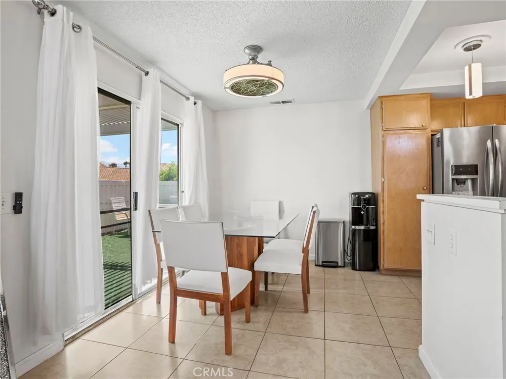 510 La Costa Banning, CA 92220
