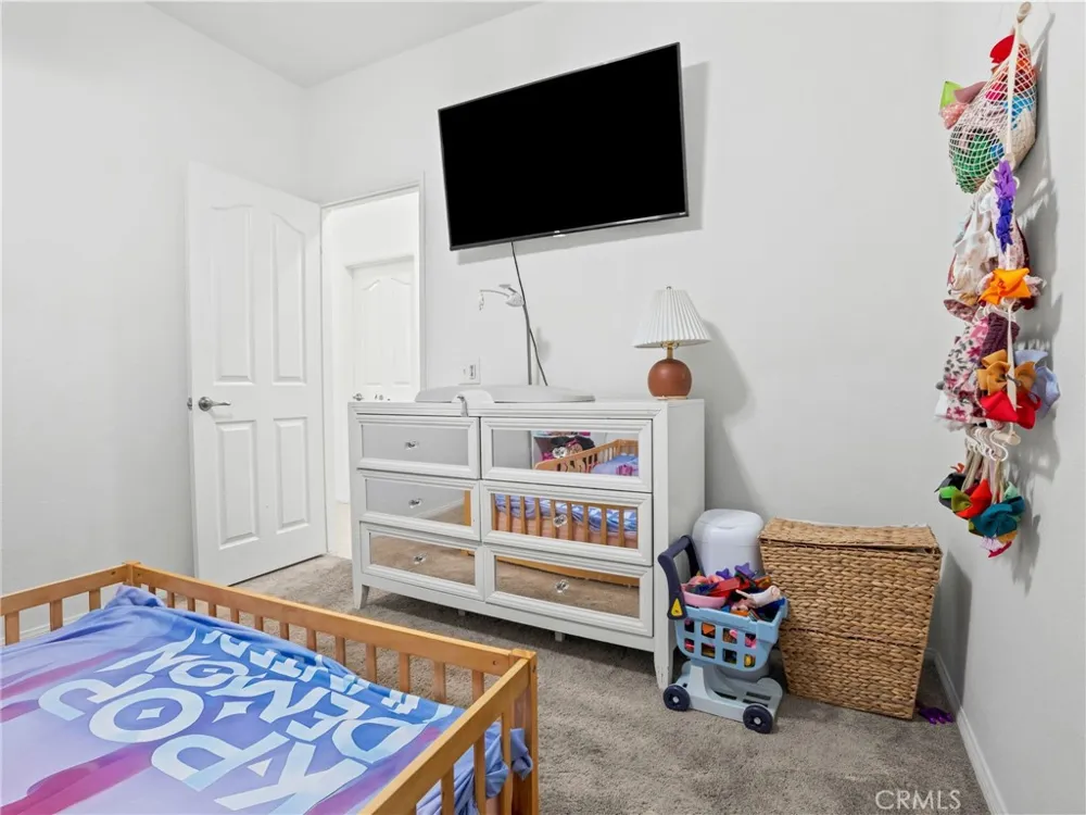 13806 Linda Victorville, CA 92392