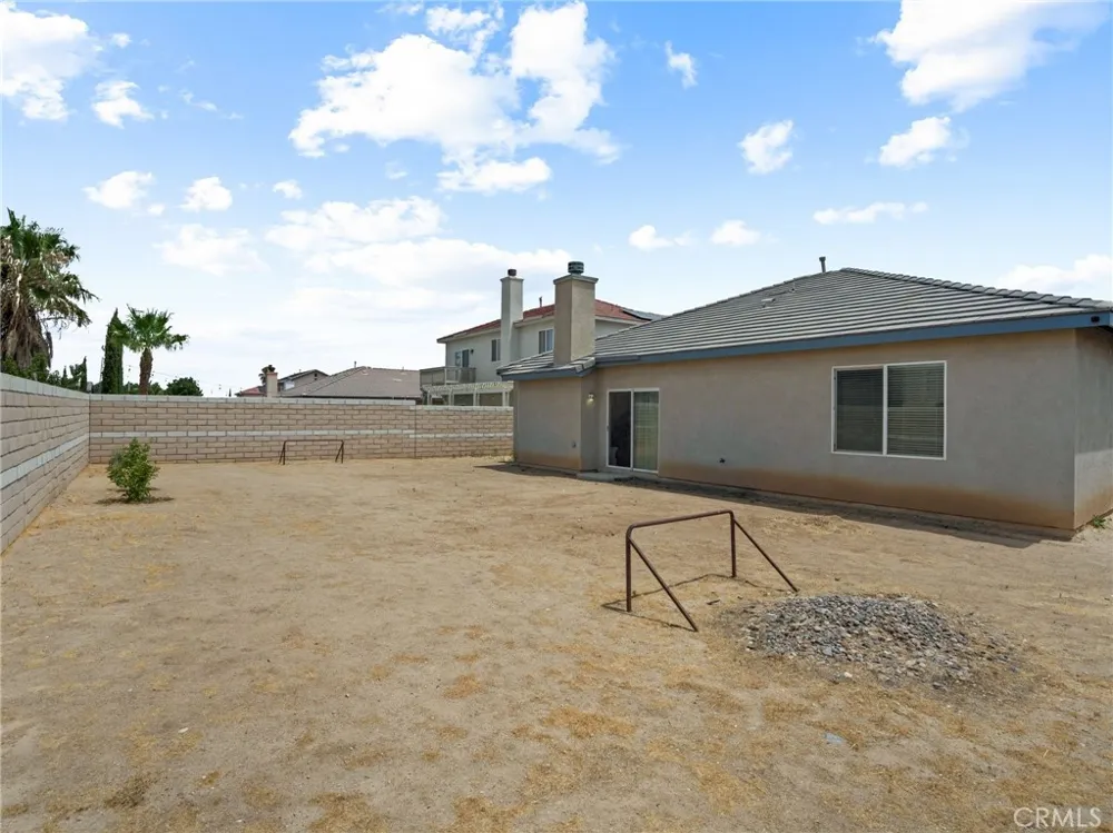 13806 Linda Victorville, CA 92392