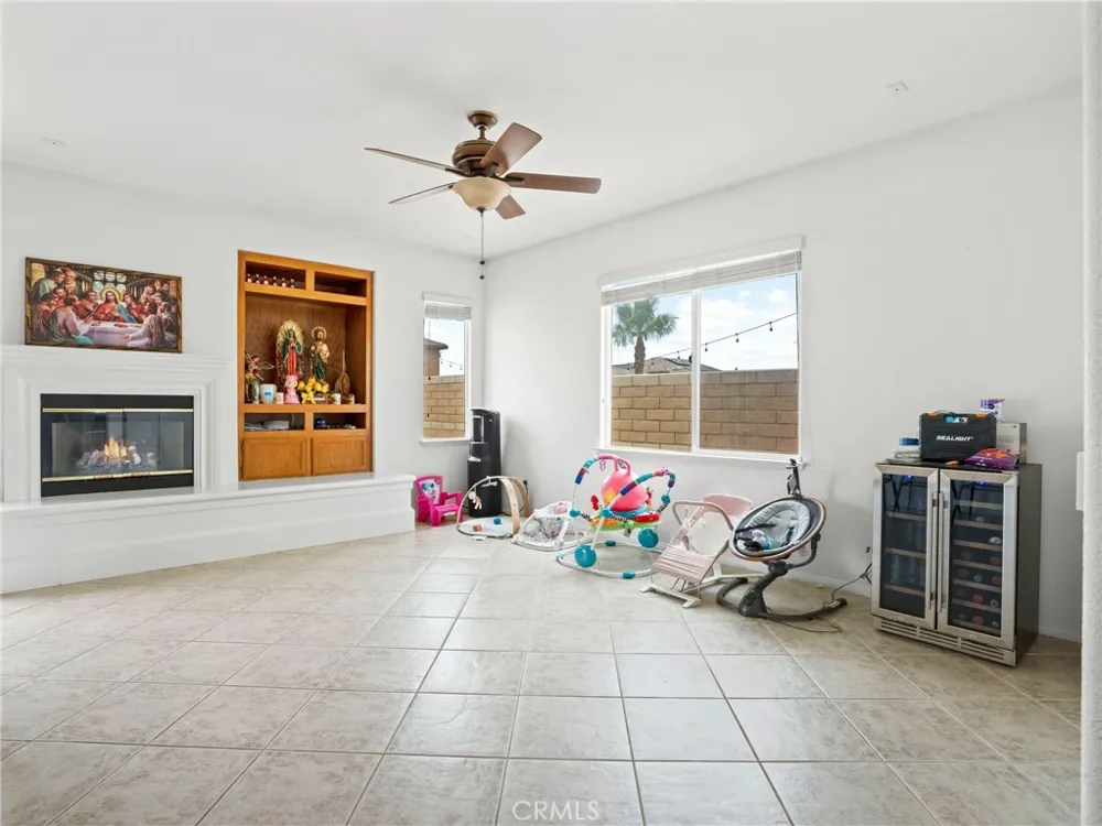 13806 Linda Victorville, CA 92392