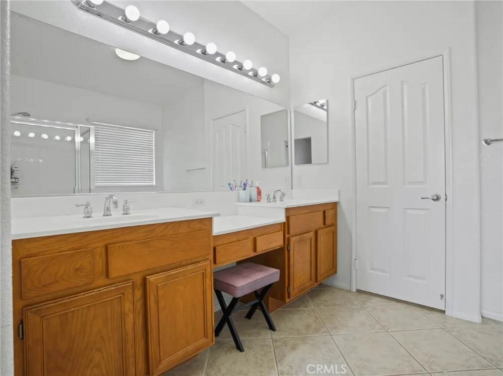 13806 Linda Victorville, CA 92392