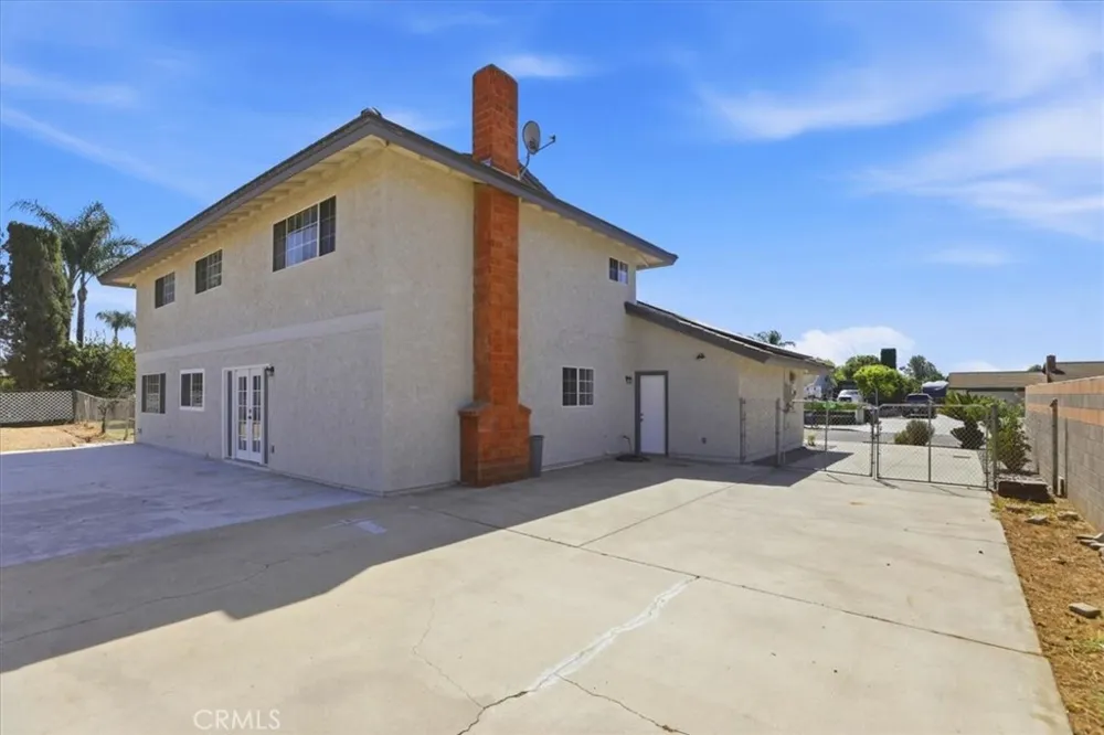 11529 Geyser Jurupa Valley, CA 91752