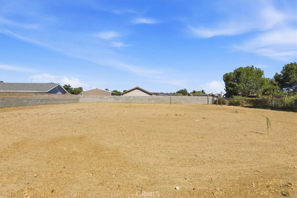 11529 Geyser Jurupa Valley, CA 91752