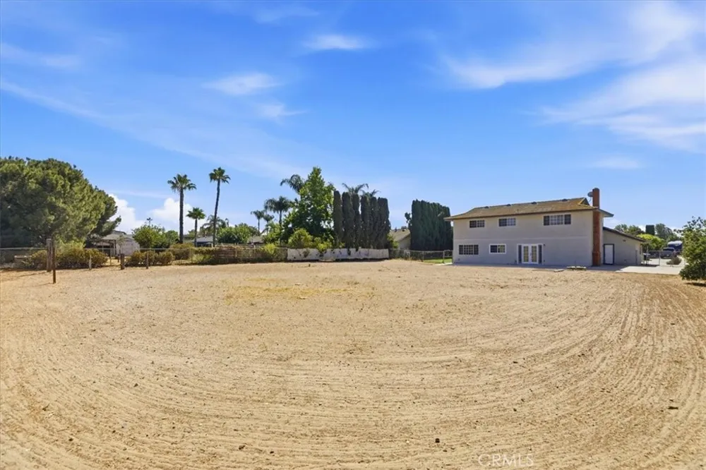 11529 Geyser Jurupa Valley, CA 91752