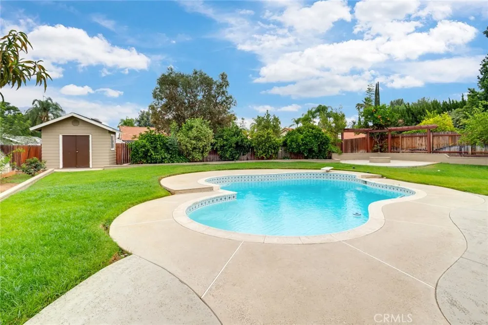 625 Greenwood Court Redlands, CA 92373