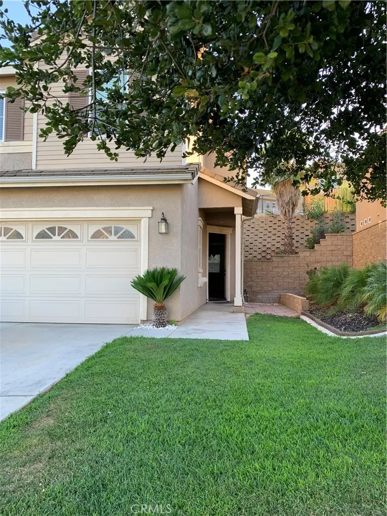 5751 Autumnwood Jurupa Valley, CA 92509