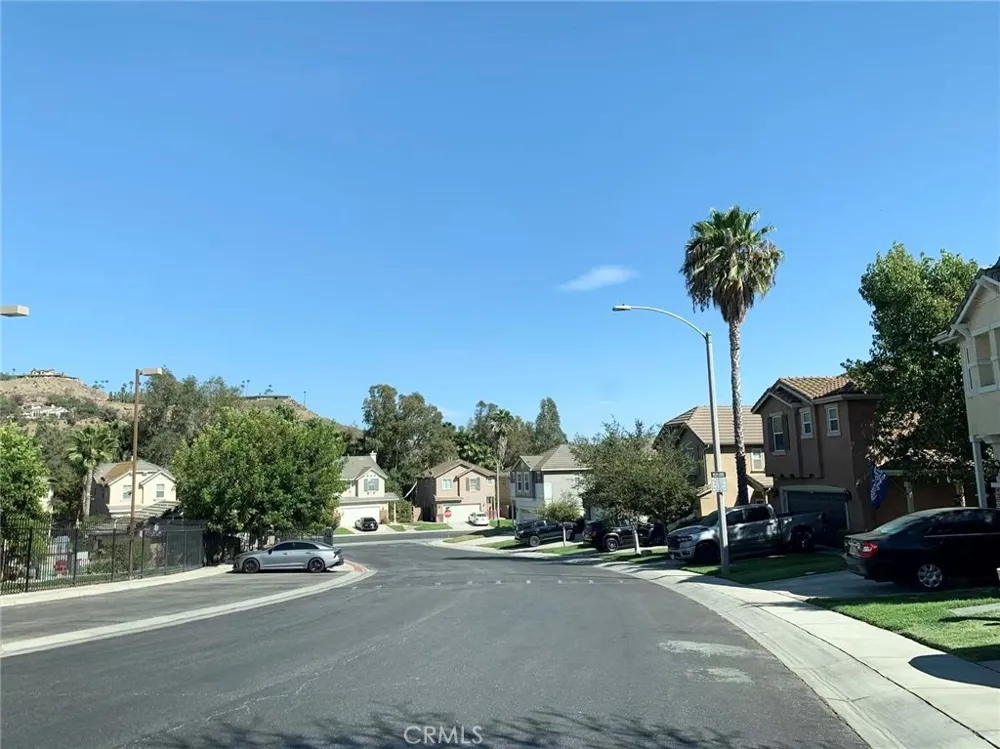 5751 Autumnwood Jurupa Valley, CA 92509