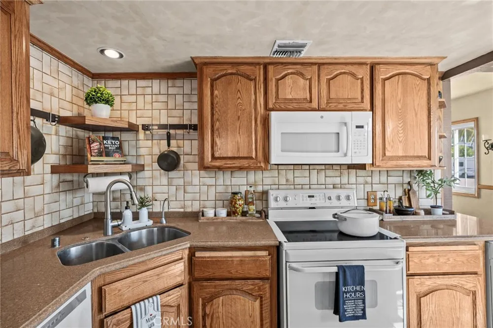 4849 San Gabriel Pico Rivera, CA 90660