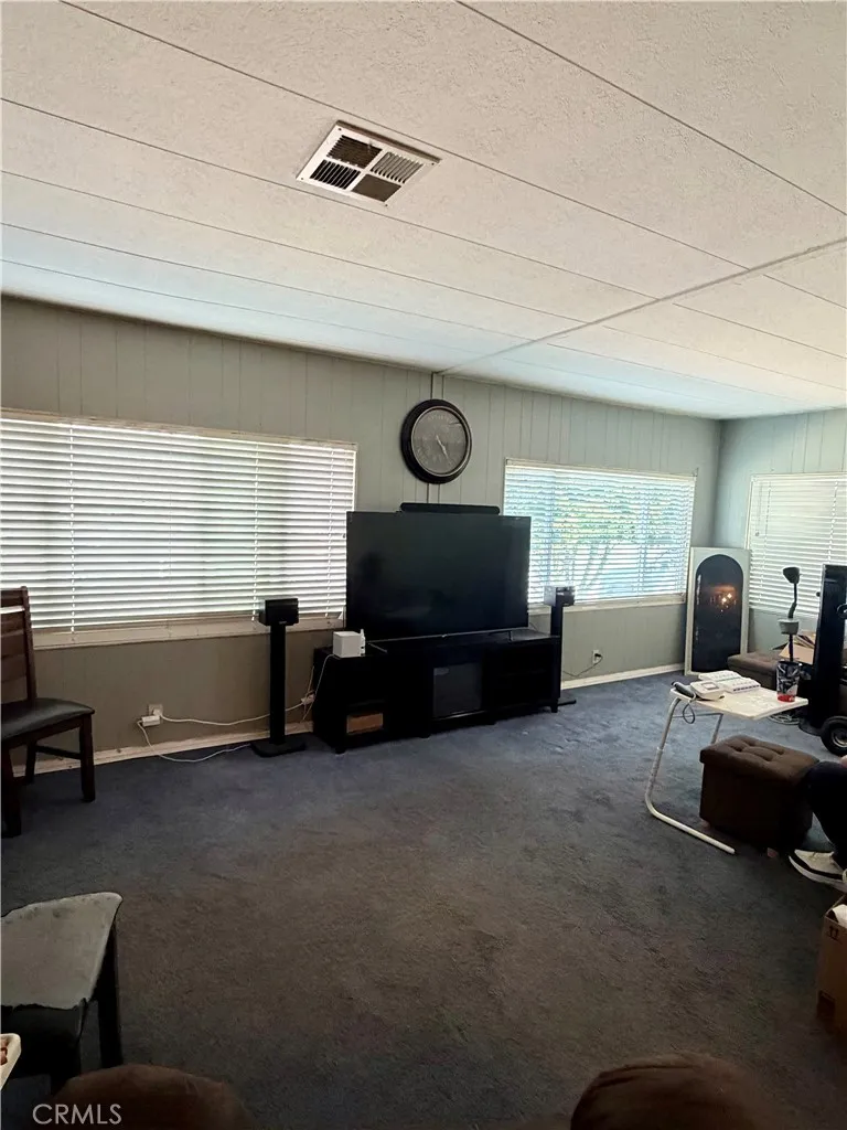 10415 Frontier Cherry Valley, CA 92223
