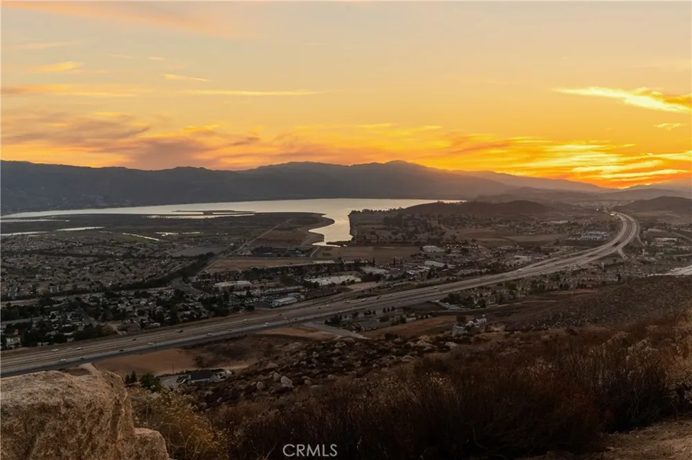 32330 Elsinore Heights Wildomar, CA 92595