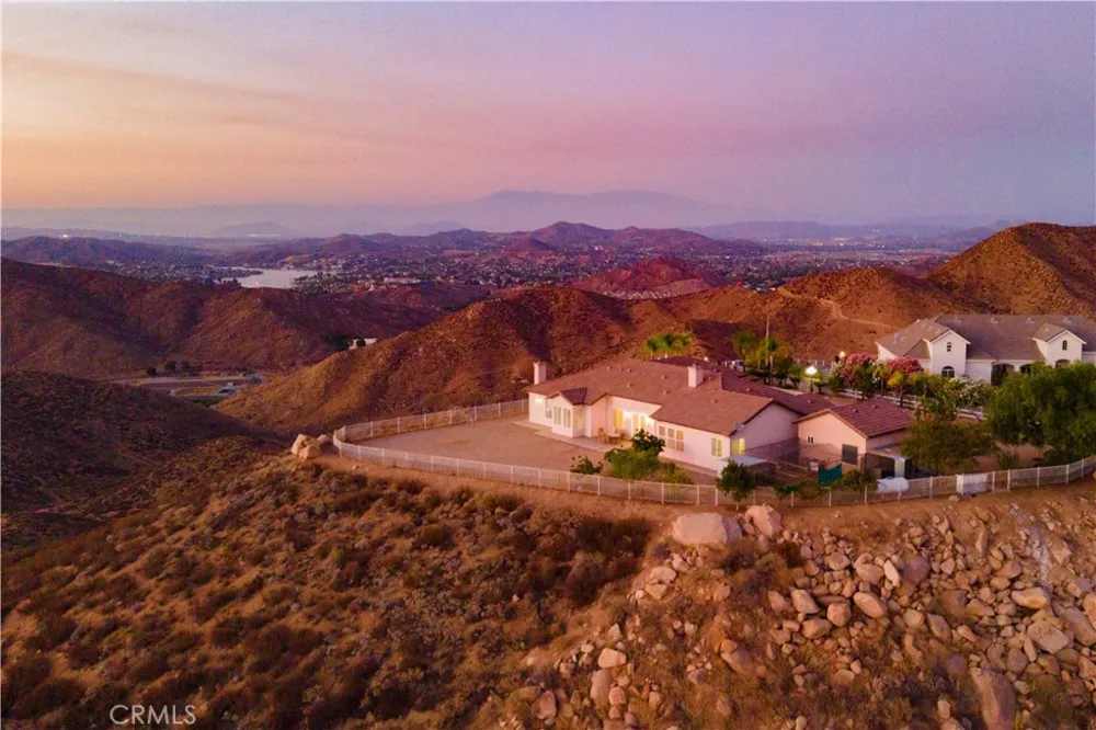 32330 Elsinore Heights Wildomar, CA 92595