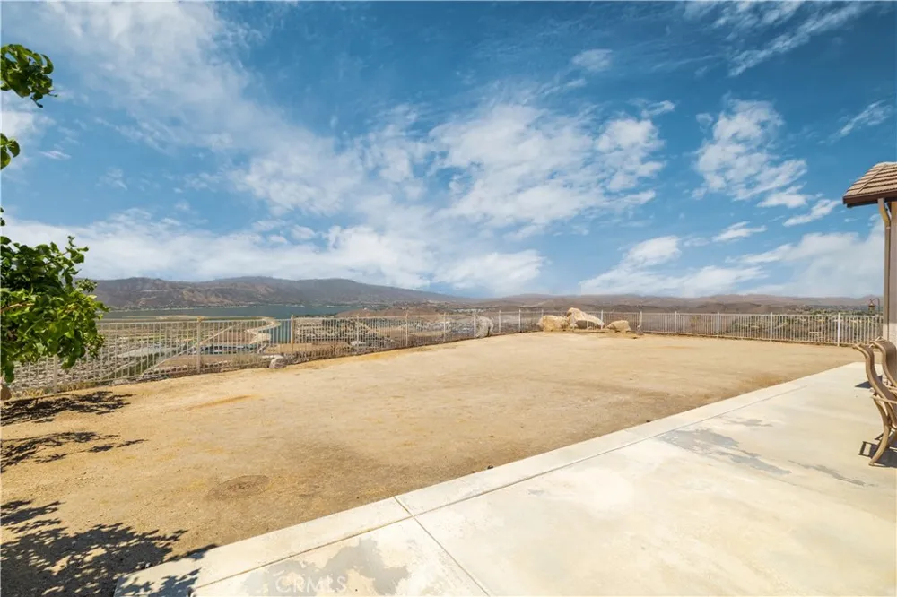 32330 Elsinore Heights Wildomar, CA 92595