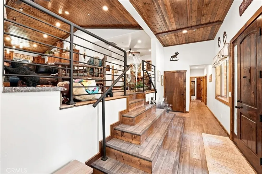 734 Tehama Big Bear Lake, CA 92315