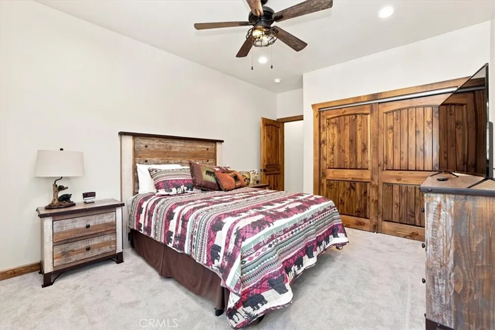 734 Tehama Big Bear Lake, CA 92315