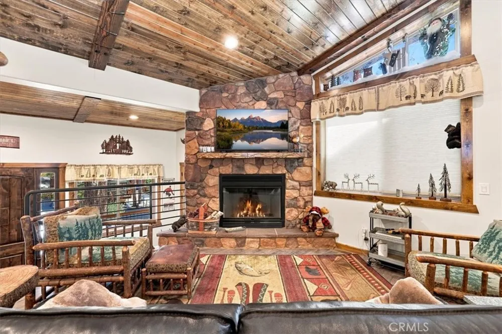 734 Tehama Big Bear Lake, CA 92315