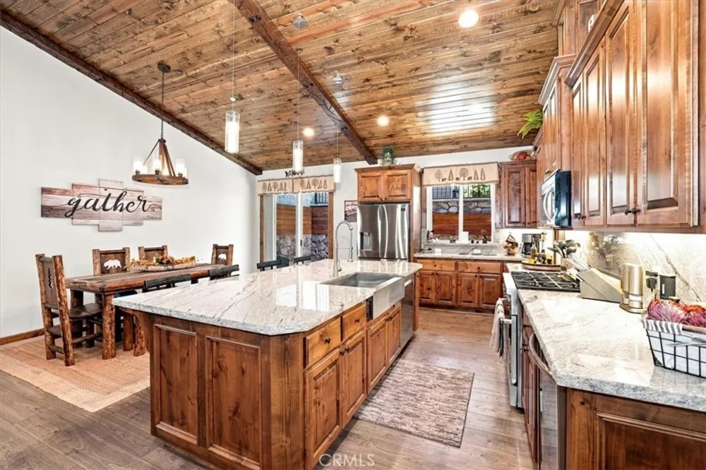 734 Tehama Big Bear Lake, CA 92315