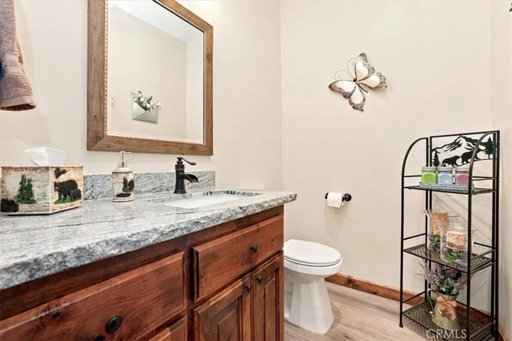 734 Tehama Big Bear Lake, CA 92315