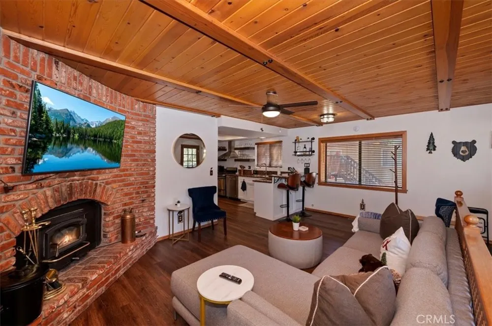 42798 Cougar Big Bear Lake, CA 92315