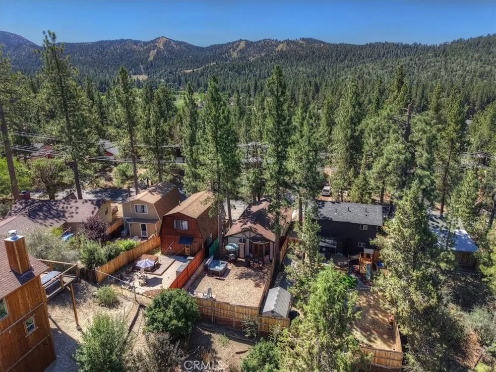 42798 Cougar Big Bear Lake, CA 92315