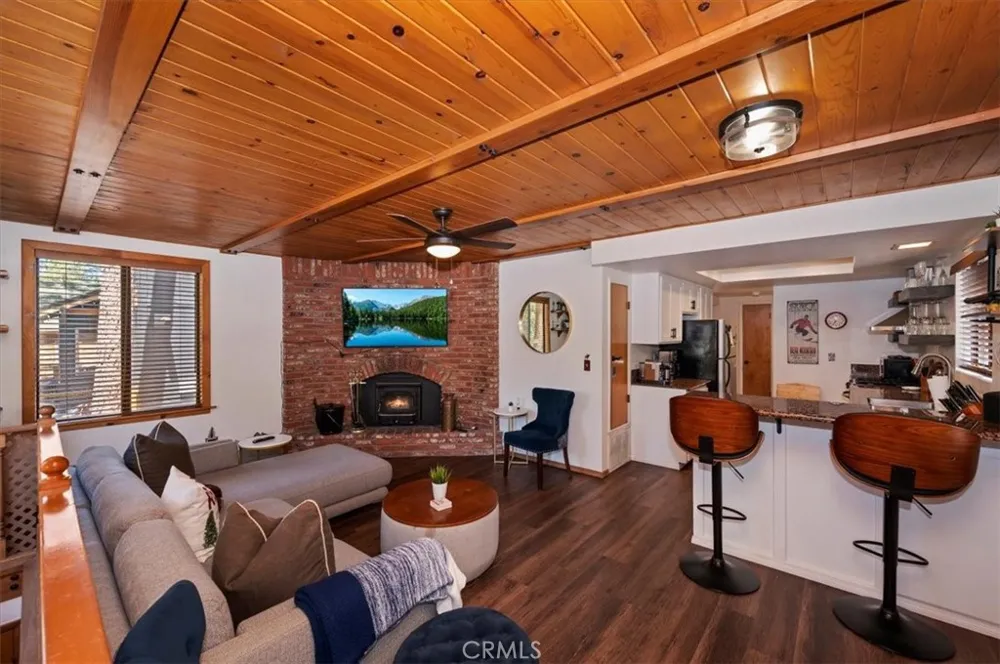 42798 Cougar Big Bear Lake, CA 92315